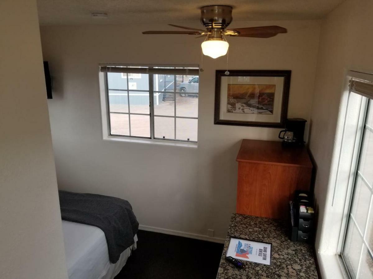 072A Affordable Getaway Near South Rim Sleeps 4- No Kitchenette Vila Valle Exterior foto